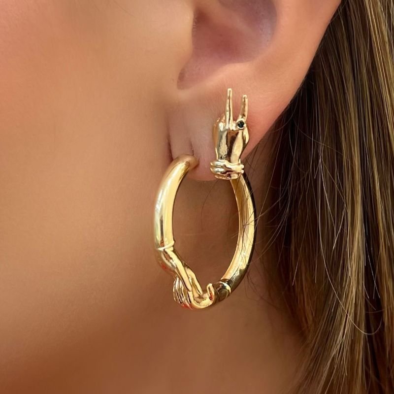 Argola Femme Mãos
