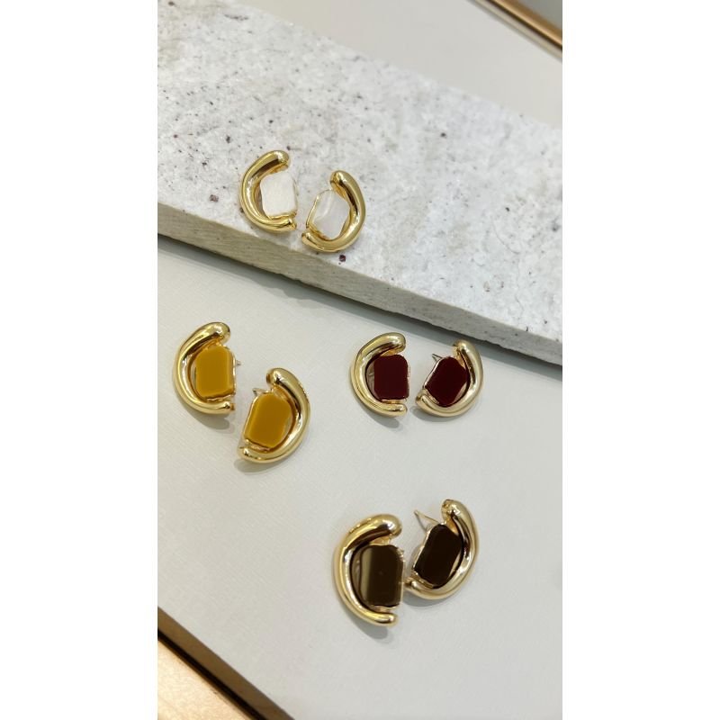 Brinco Lua Raízes Caramelo