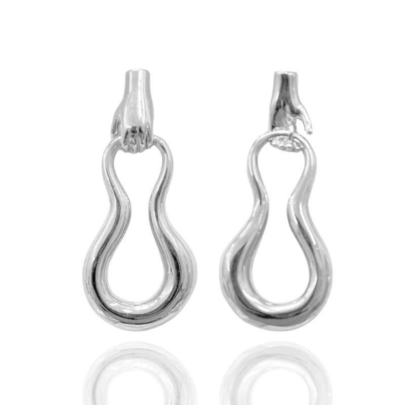 Brinco Orgânico Femme Mãos
