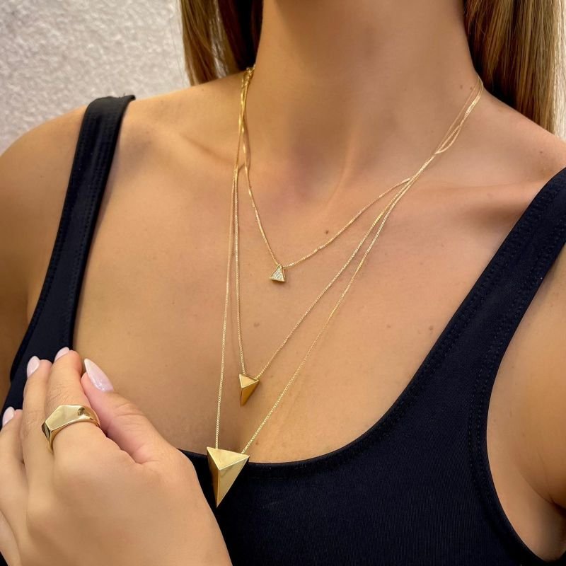 Colar Triângulo Liso Allure M Banho Ouro e Ródio